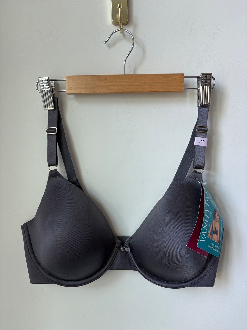 NWT Vanity Fair Beauty Back Underwire Smoothing Bra Full Coverage Size 34D
